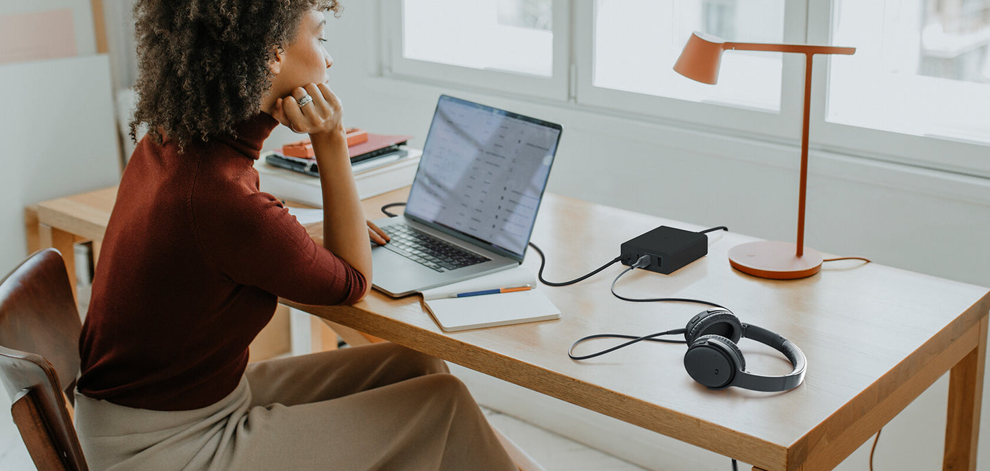 Belkin WCH010MYBK mobile device charger Universal Black AC Fast charging Indoor