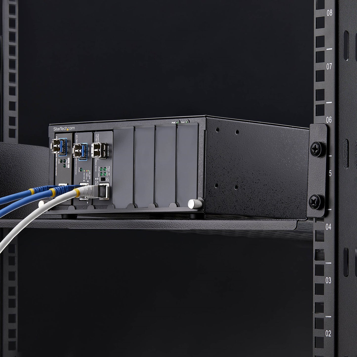 StarTech.com 7-Slot Unmanaged Media Converter Chassis for MCM Media Converter Series, Full Power Isolation, Active Cooling, 10in Rackmount, TAA Compliant