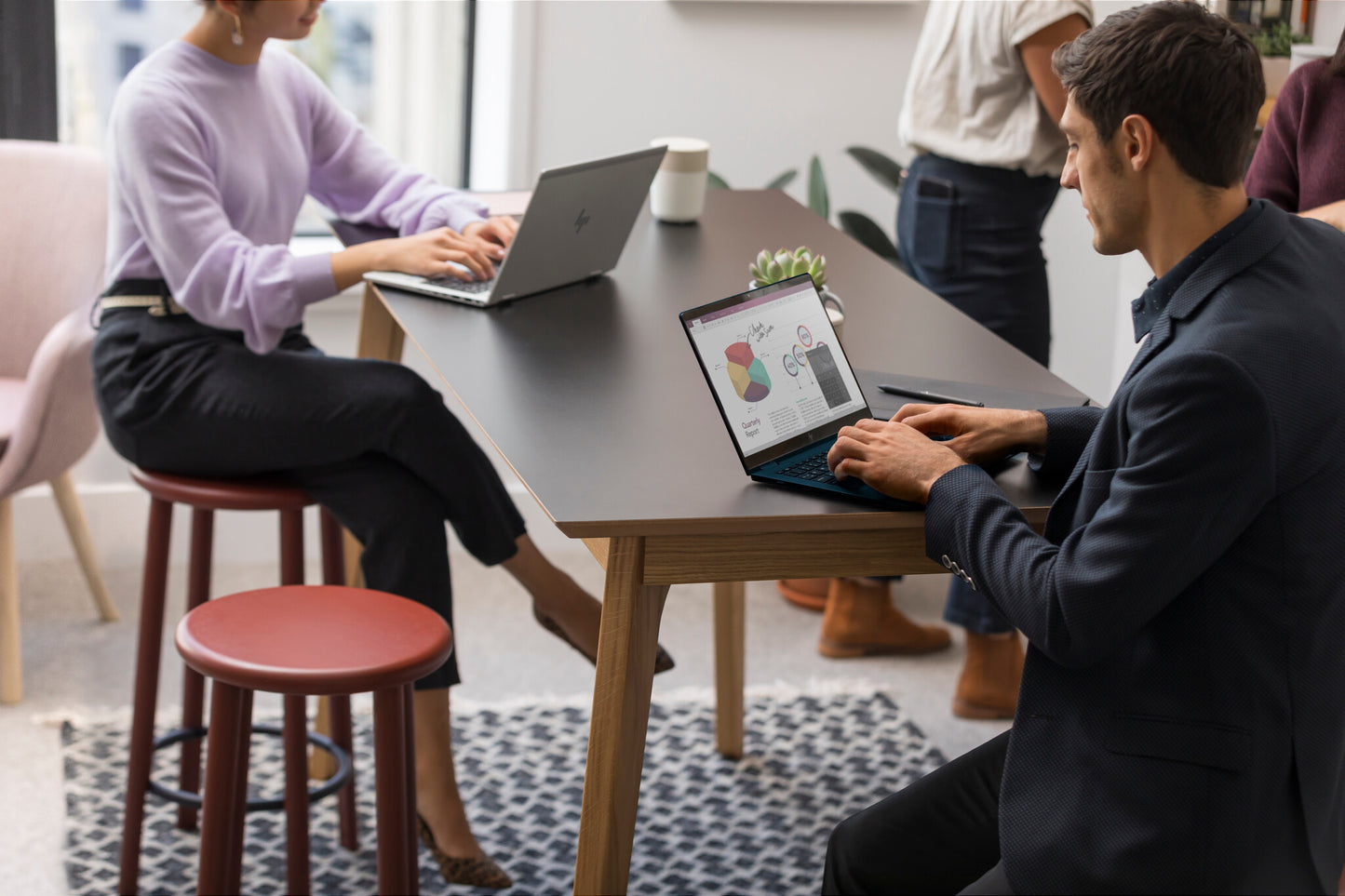 HP EliteBook 830 G10 Intel® Core™ i5 i5-1335U Laptop 33.8 cm (13.3") WUXGA 8 GB LPDDR5-SDRAM 256 GB SSD Wi-Fi 6E (802.11ax) Windows 11 Pro Silver