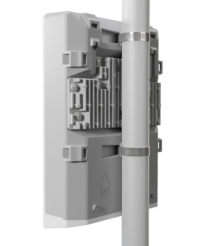 Mikrotik netFiber 9 Gigabit Ethernet (10/100/1000) Power over Ethernet (PoE) White