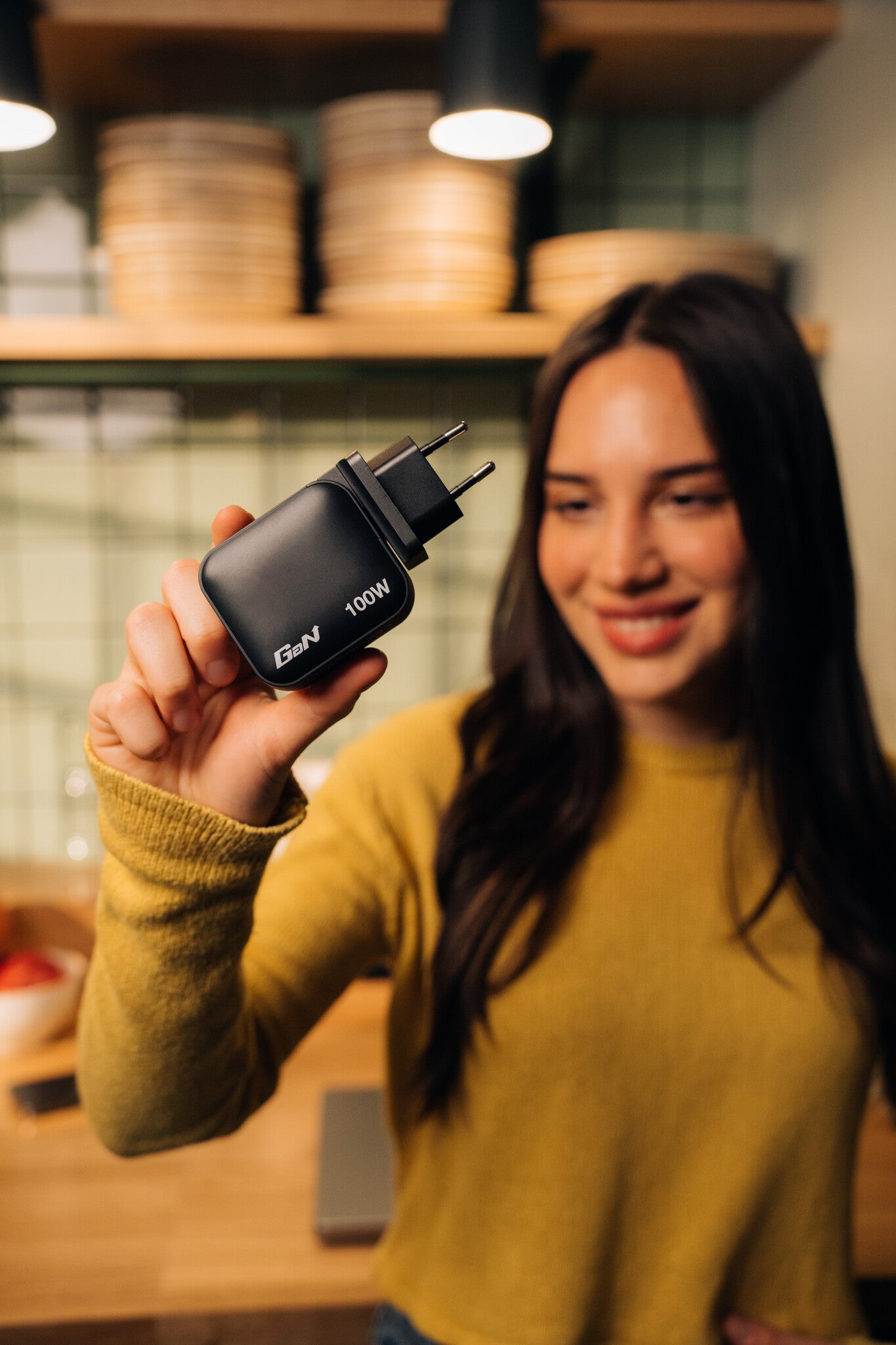 Verbatim GaN Charger 100W Universal Black AC Fast charging Indoor