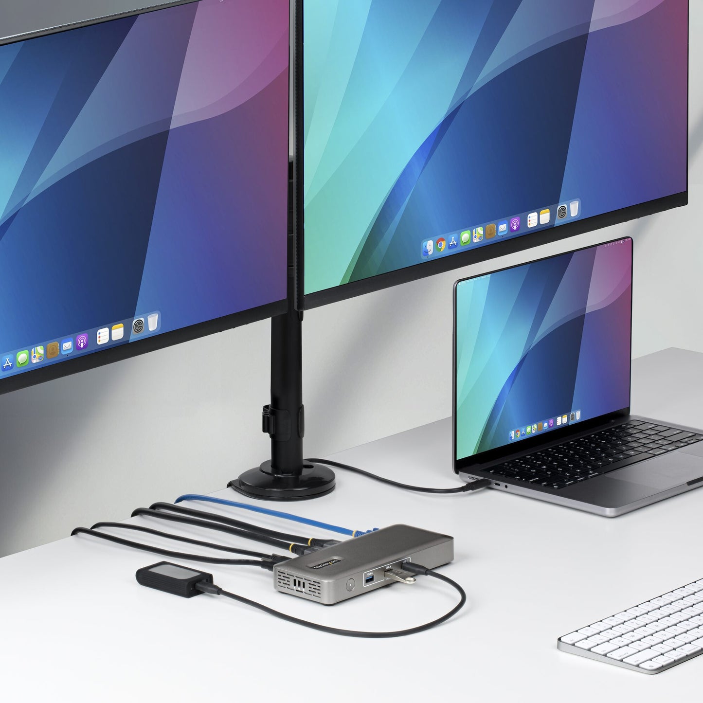 StarTech.com USB4 Docking Station, Driverless Dual 4K 144Hz for Mac and Windows, Universal USB-C Dock with DisplayPort, 100W PD and 2.5GbE