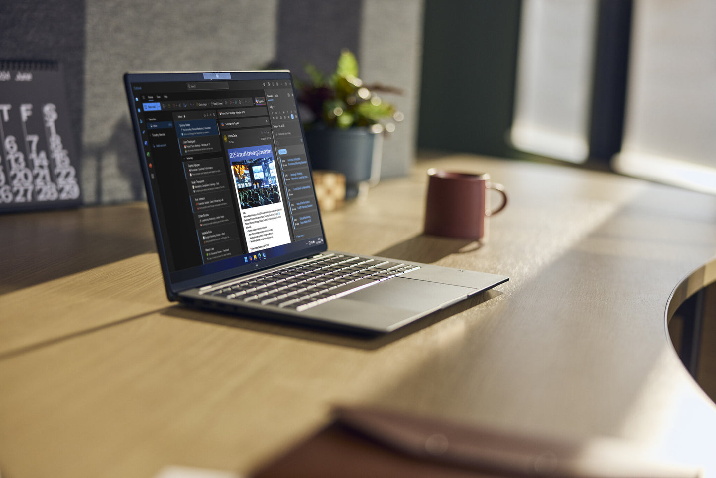 HP EliteBook X G2i 14 inch Notebook Next Gen AI PC Wolf Pro Security Edition Copilot+ PC Intel Core Ultra 7 356H Laptop 35.6 cm (14") 3K 32 GB LPDDR5x-SDRAM 512 GB SSD Wi-Fi 7 (802.11be) Windows 11 Pro Blue