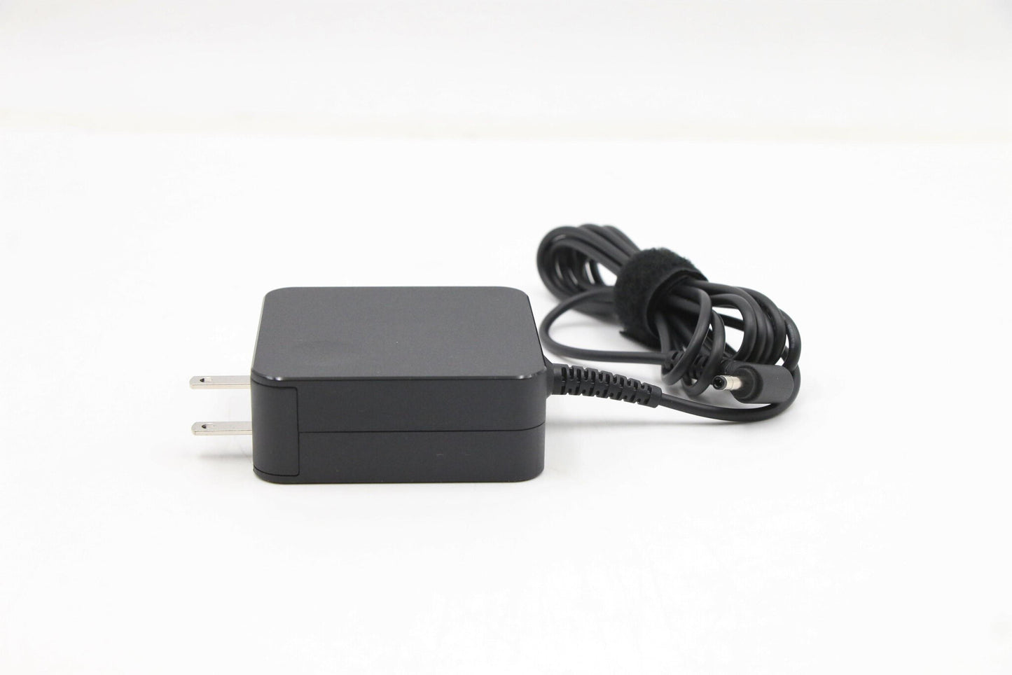 Lenovo 01FR146 power adapter/inverter Indoor 65 W Black