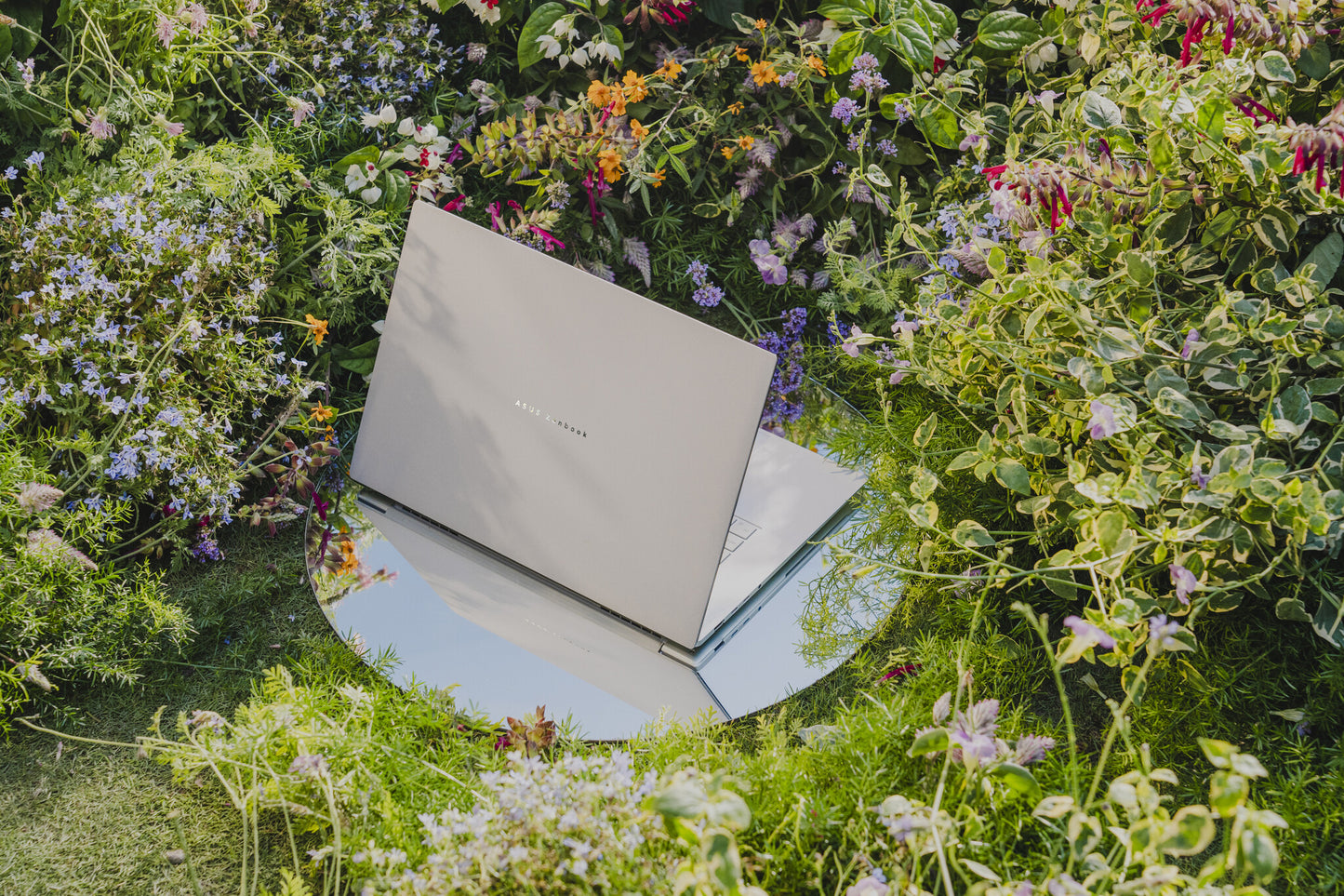 ASUS Zenbook S16 UM5606GA-SR238W Copilot+ PC AMD Ryzen AI 9 465 Laptop 40.6 cm (16") Touchscreen 3K 32 GB LPDDR5x-SDRAM 1 TB SSD Wi-Fi 7 (802.11be) Windows 11 Home White