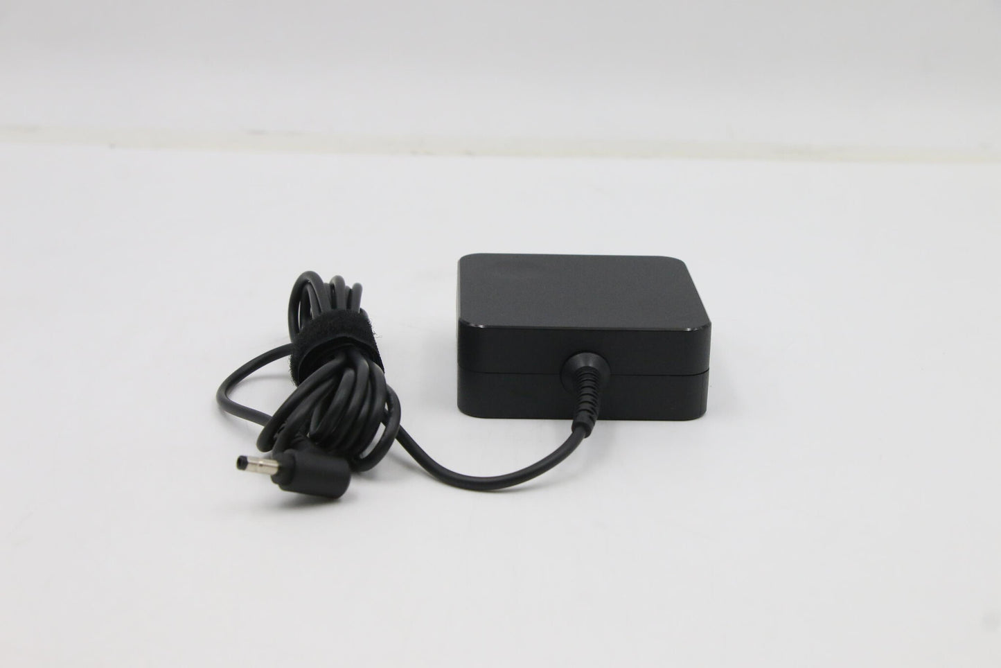 Lenovo 01FR146 power adapter/inverter Indoor 65 W Black