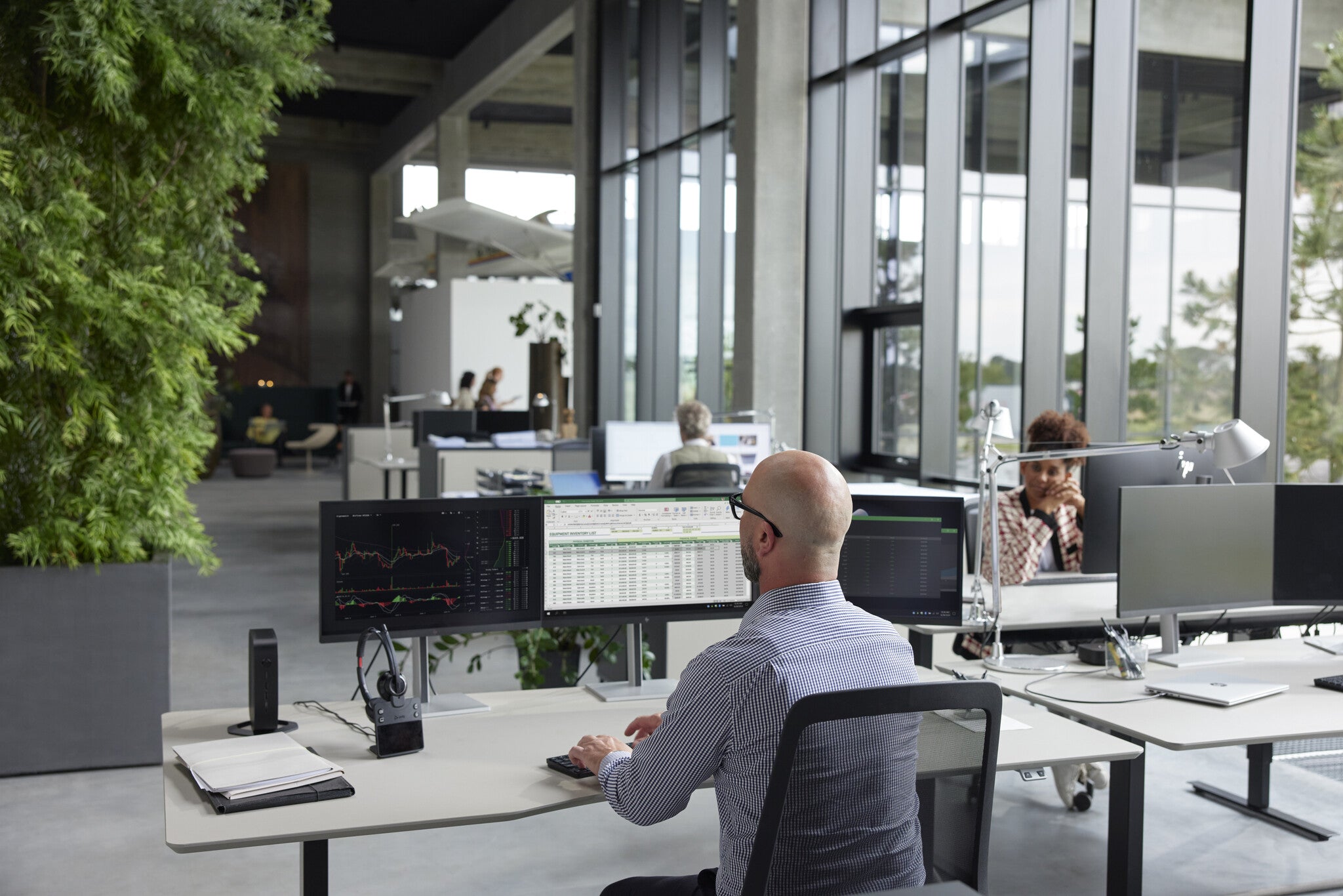 HP Elite t755 3 GHz Windows 10 IoT Enterprise 1.4 kg Black V2546