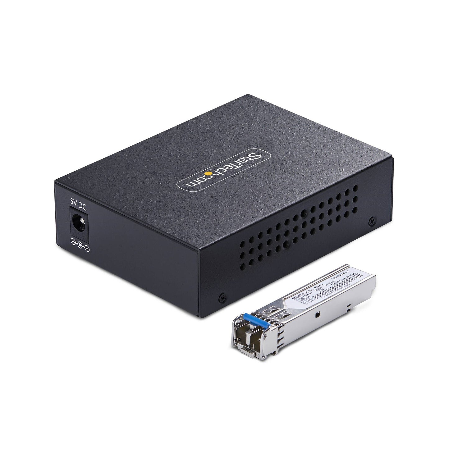StarTech.com Gigabit Ethernet Copper-to-Fiber Media Converter, SM LC, 40km, 10/100/1000 Mbps, RJ45 to LC, Full Metal, 9K Jumbo Frames, TAA Compliant