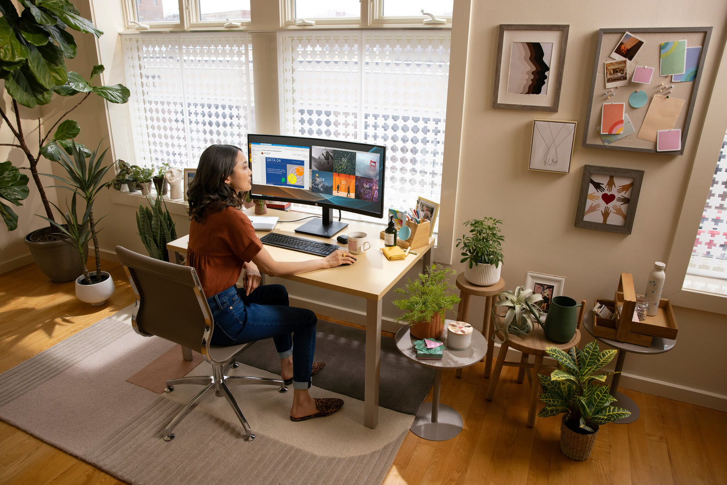 HP P34hc G4 WQHD USB-C Curved Monitor