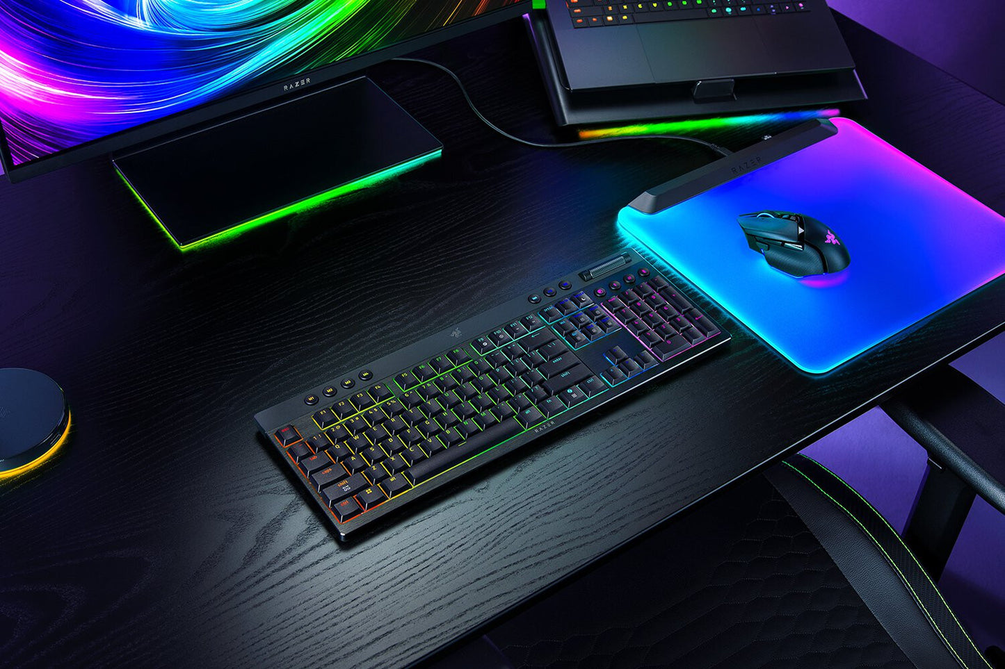 Razer BlackWidow V4 keyboard Gaming USB + RF Wireless + Bluetooth QWERTY US International Black