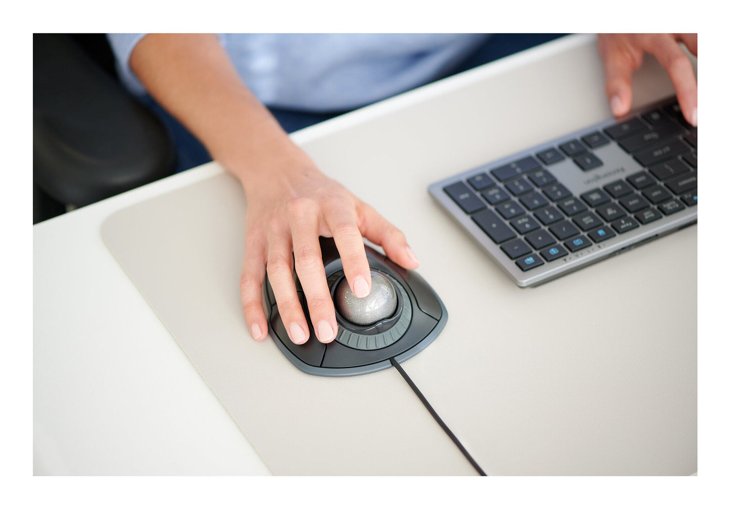 Kensington KB535 EQ Rechargeable Multi-Device Keyboard