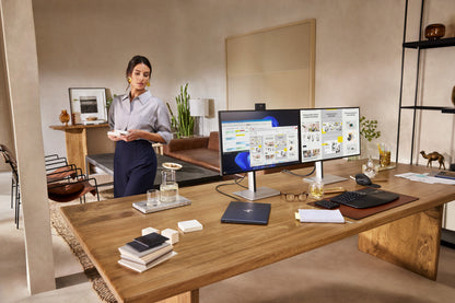 HP Series 7 Pro 27 inch 4K Conferencing Monitor - 727pm