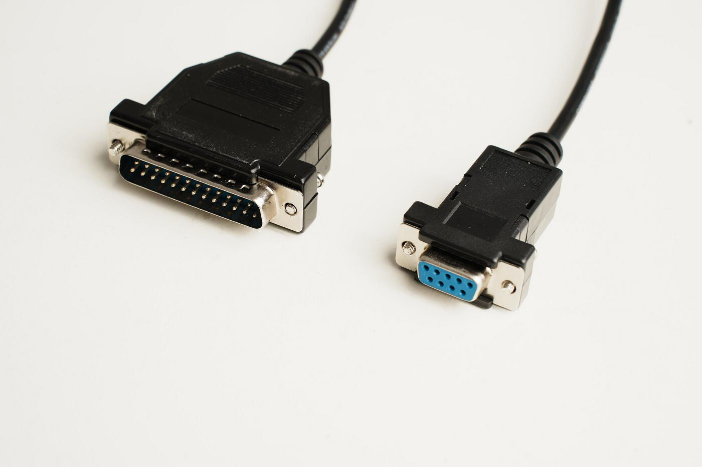 Microconnect IBM029B serial cable Black 3 m DB-25 DB-9