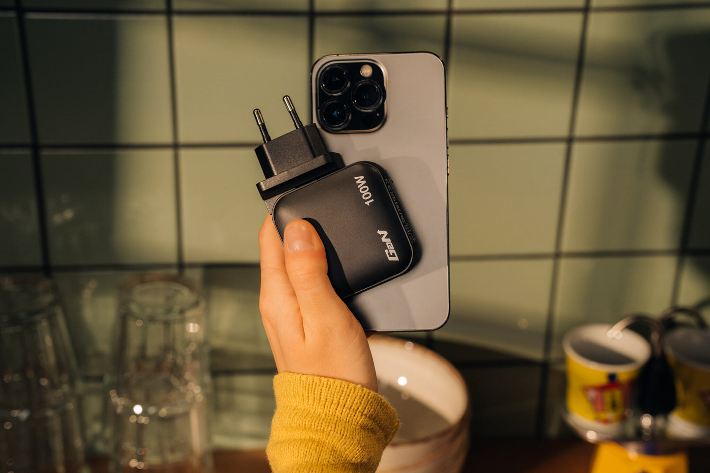 Verbatim GaN Charger 100W Universal Black AC Fast charging Indoor