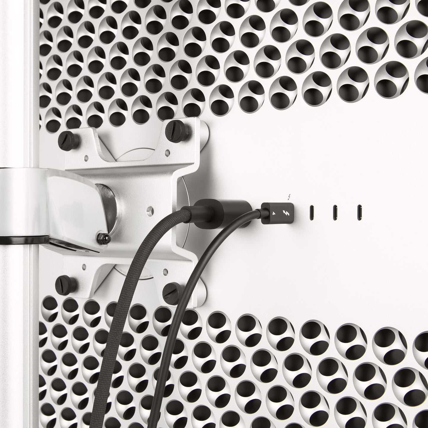 StarTech.com 1.6ft Thunderbolt 4 Cable - 40Gbps - 100W PD - 4K/8K Video - Intel-Certified Thunderbolt Cable - Compatible w/USB 4/Thunderbolt 3/USB 3.2/USB Type-C/DisplayPort