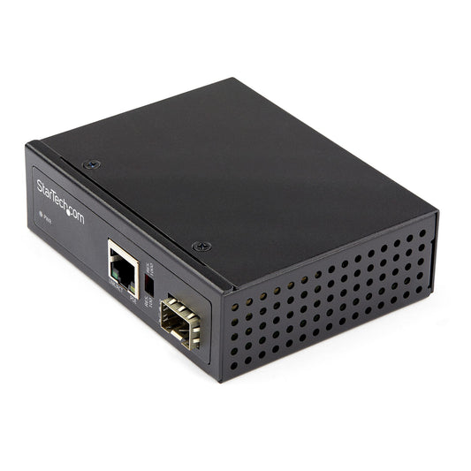 StarTech.com PoE+ Industrial Fiber to Ethernet Media Converter 60W - SFP to RJ45 - Singlemode/Multimode Fiber to Copper Gigabit Ethernet - Compact Size - IP-30/ -40 to +75C