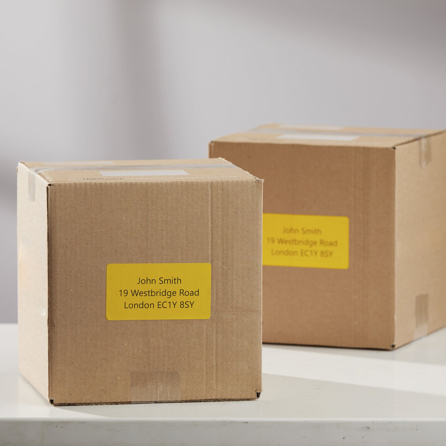 DYMO Authentic LabelWriter Large Shipping Labels/Name Badges | Black Print on Yellow Label | 54 mm x 101 mm | 220 Easy-PeelSelf-Adhesive Labels | for LabelWriter Label Makers | Made in Europe