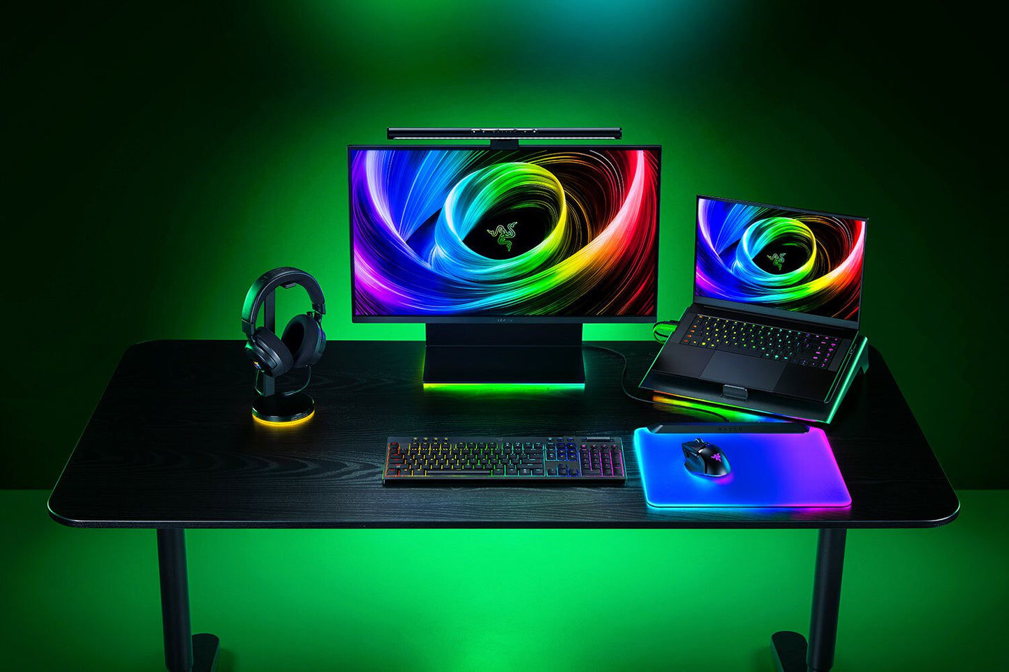 Razer BlackWidow V4 keyboard Gaming USB + RF Wireless + Bluetooth QWERTY US International Black