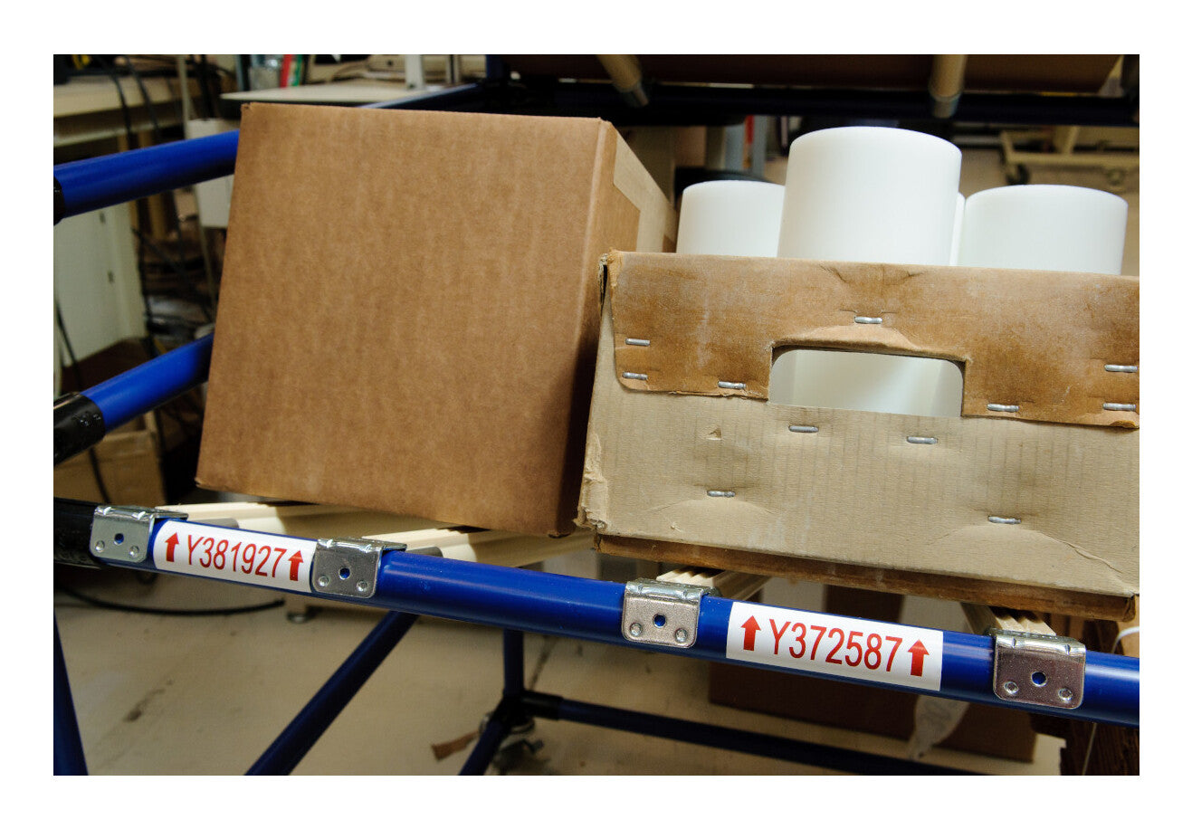 Brady M4C-750-595-WT-RD printer label Red, White Self-adhesive printer label