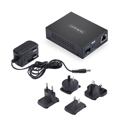 StarTech.com 10GbE Open SFP+ Fiber Media Converter, Standalone 10 Gigabit Ethernet RJ-45 to 10GBASE-X SFP+, Single-Mode / Multi-Mode, 16K Jumbo Frames - TAA