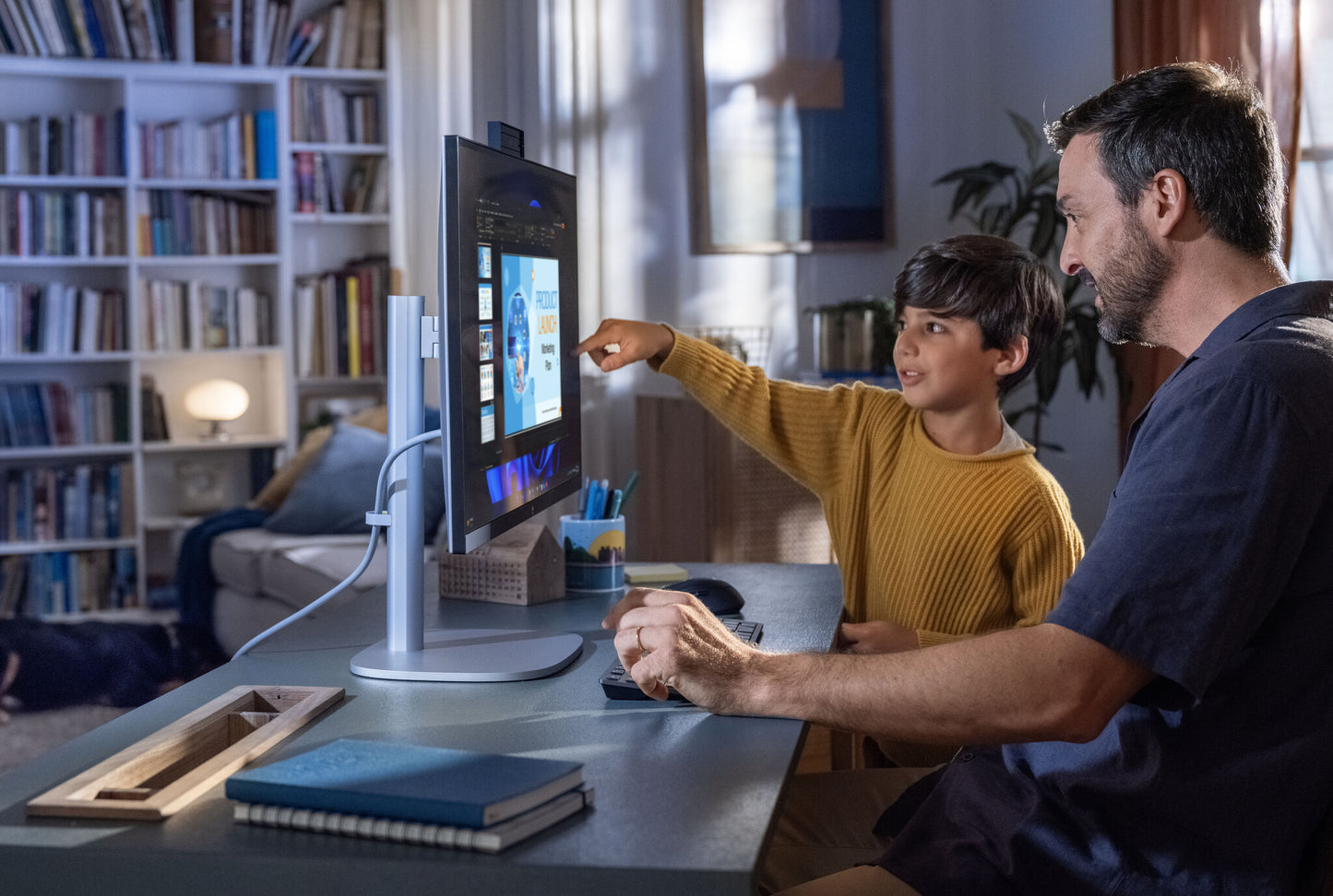 HP EliteStudio 8 All-in-One G1i 23.8 inch Desktop AI PC Intel Core Ultra 7 60.5 cm (23.8") 1920 x 1080 pixels 24 GB DDR5-SDRAM Windows 11 Pro Wi-Fi 7 (802.11be) Silver