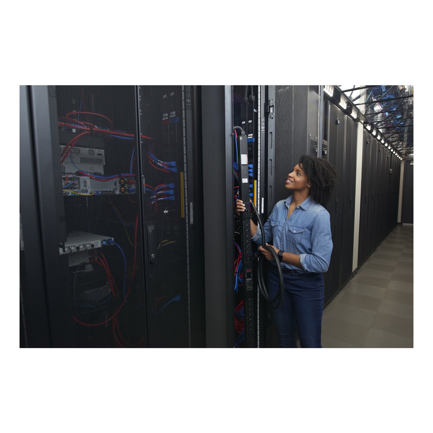APC Rack PDU 9000 Switched, ZeroU, 20A, 208V, (21) C13/C15 & (3) C19/C21, L620 Cord