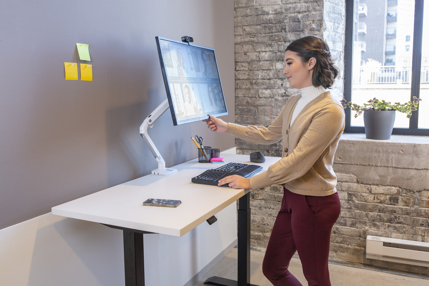 Ergotron MXV Series MXV Desk Monitor Arm 86.4 cm (34") White