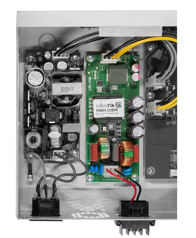 Mikrotik PW48V-12V85W power adapter/inverter Green