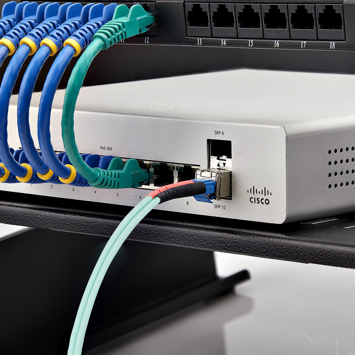 StarTech.com MSA-Compliant SFP-25G-SR-S SFP28 Module, 25Gbps Multimode Fiber (MMF), 100m (328ft), LC Connector, 850nm, 25 Gigabit Optical Transceiver w/ DDM/DOM