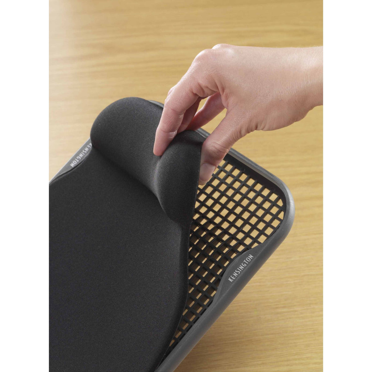 Kensington Height Adjustable Gel Mouse Pad Black